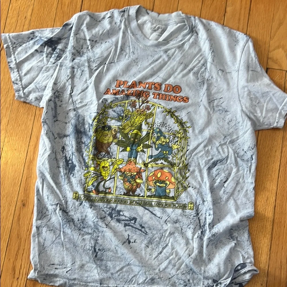 Graphic Tee - Picture 1 of 2